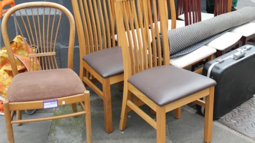 Nouvelle Vie à une Chaise de Brocante