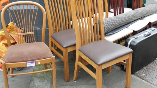 Nouvelle Vie à une Chaise de Brocante