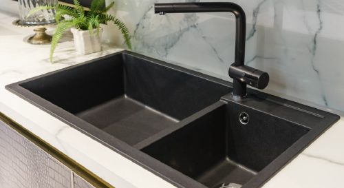 Comment blanchir un évier noir ?