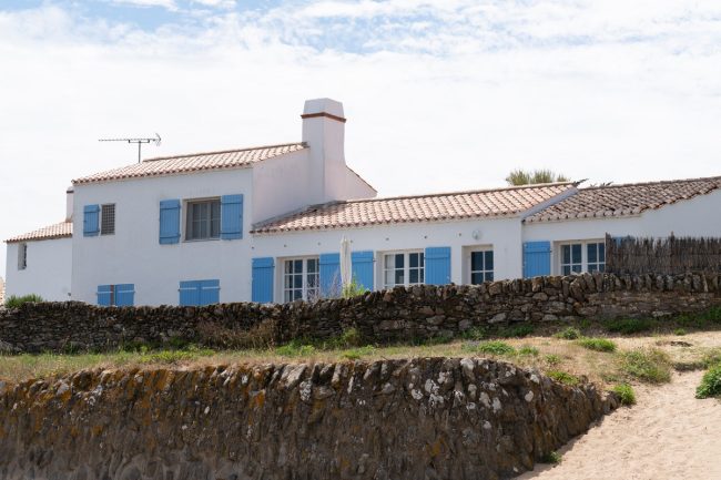 Découverte de la demeure isolée de Patrick Poivre d’Arvor en Bretagne