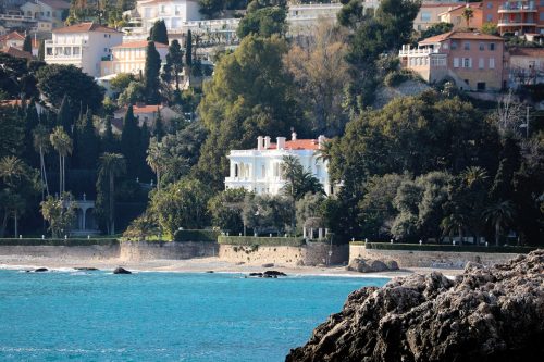 Adriana Karembeu vous présente son logis exceptionnel à Monaco