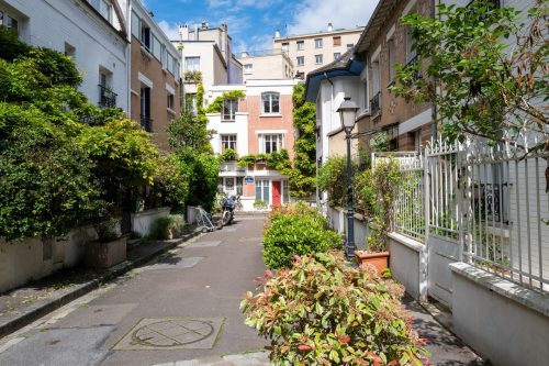 Anne Hidalgo : un aperçu de son logement de 118m² dans le 15e arrondissement.