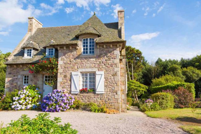 Sophie Davant et sa maison sur la Côte fleurie