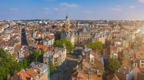 Christian Clavier et sa résidence flambant neuve dans un quartier chic de Bruxelles