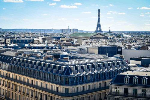 Eddy Mitchell affaibli et sa maison isolée du XVIe à Paris où il ne sort presque jamais