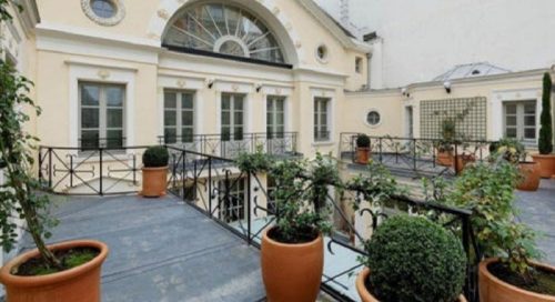 Gérard Depardieu et un aperçu de son somptueux hôtel particulier à Paris