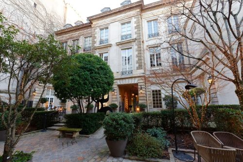 Philippe Bouvard et son hôtel